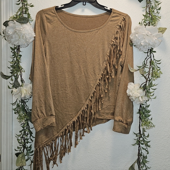 Shein Curve top - Picture 1 of 2